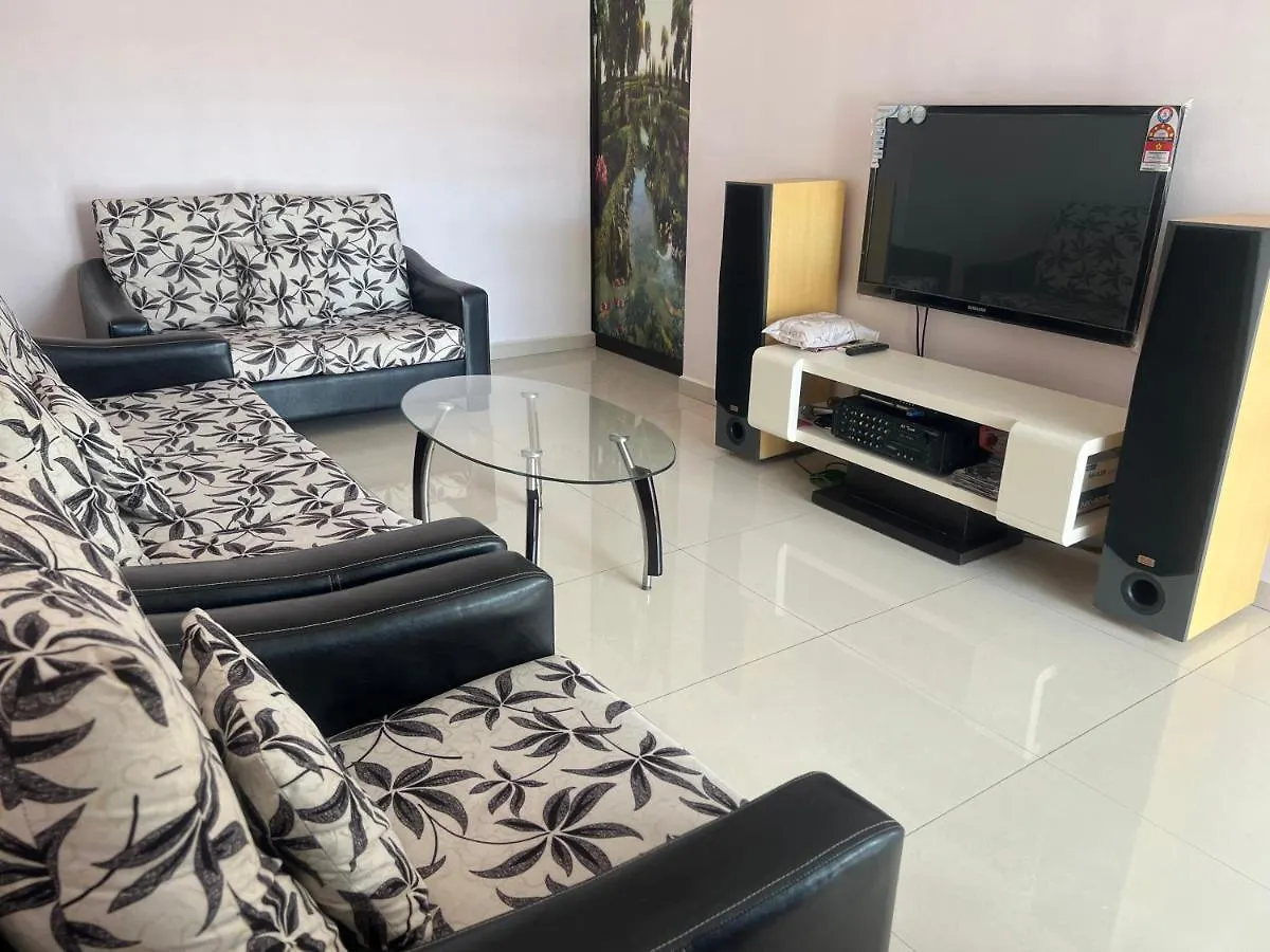 Padang Temu Near Town Homestay 9Pax @ Exclusuites ملقا بيت للعطل